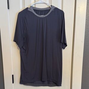 Vintage Lululemon men’s size L, work out t-shirt.